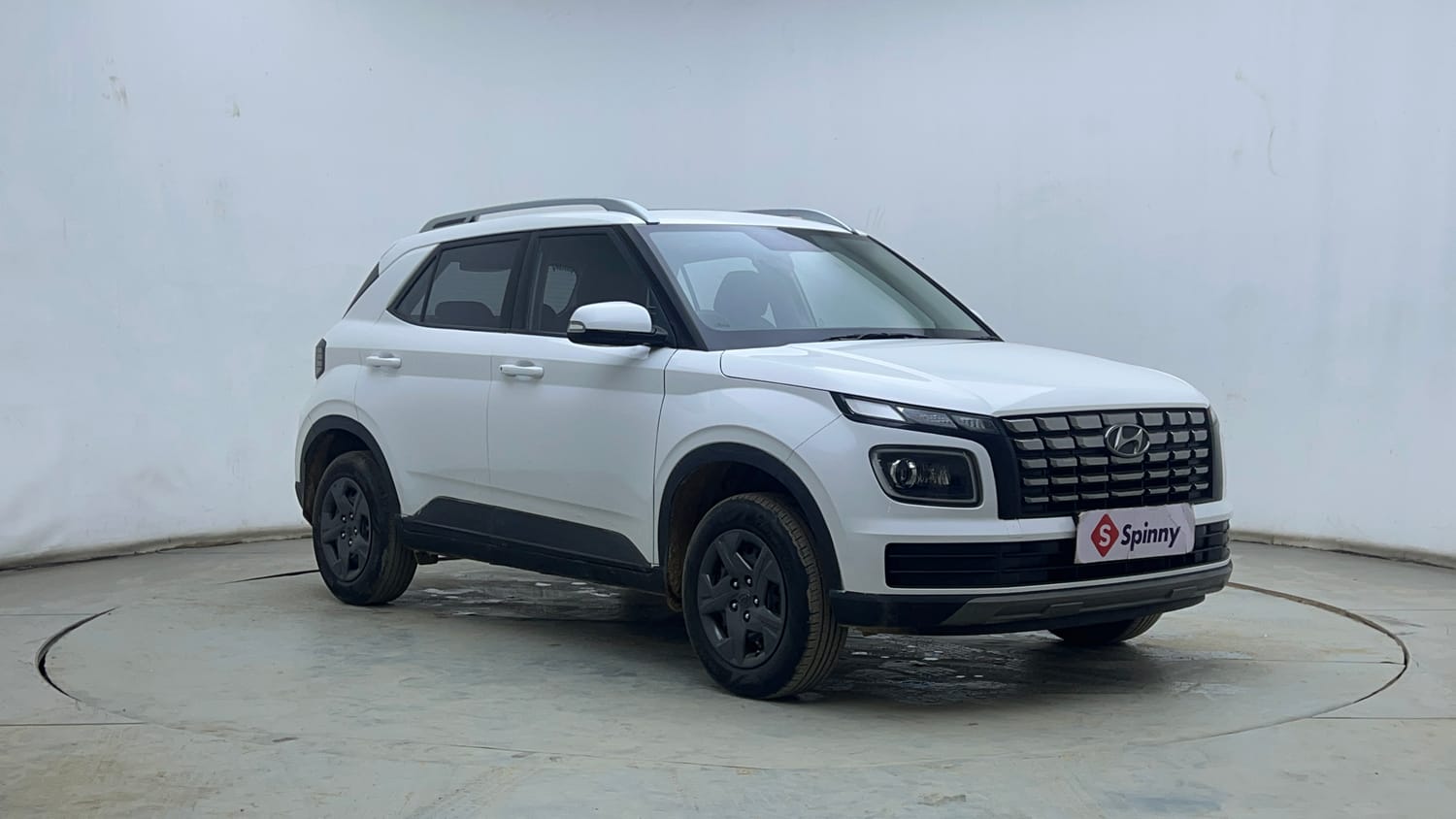 Used 2023 Hyundai Venue SX 1.2 Petrol Petrol Manual exterior RIGHT FRONT CORNER VIEW
