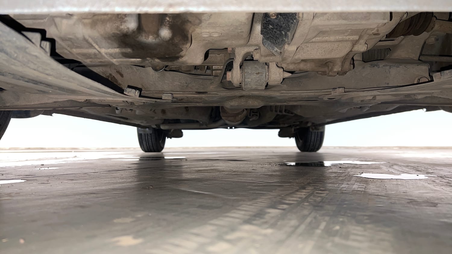 Used 2013 Honda Amaze 1.2 S i-VTEC Petrol Manual extra FRONT LEFT UNDERBODY VIEW