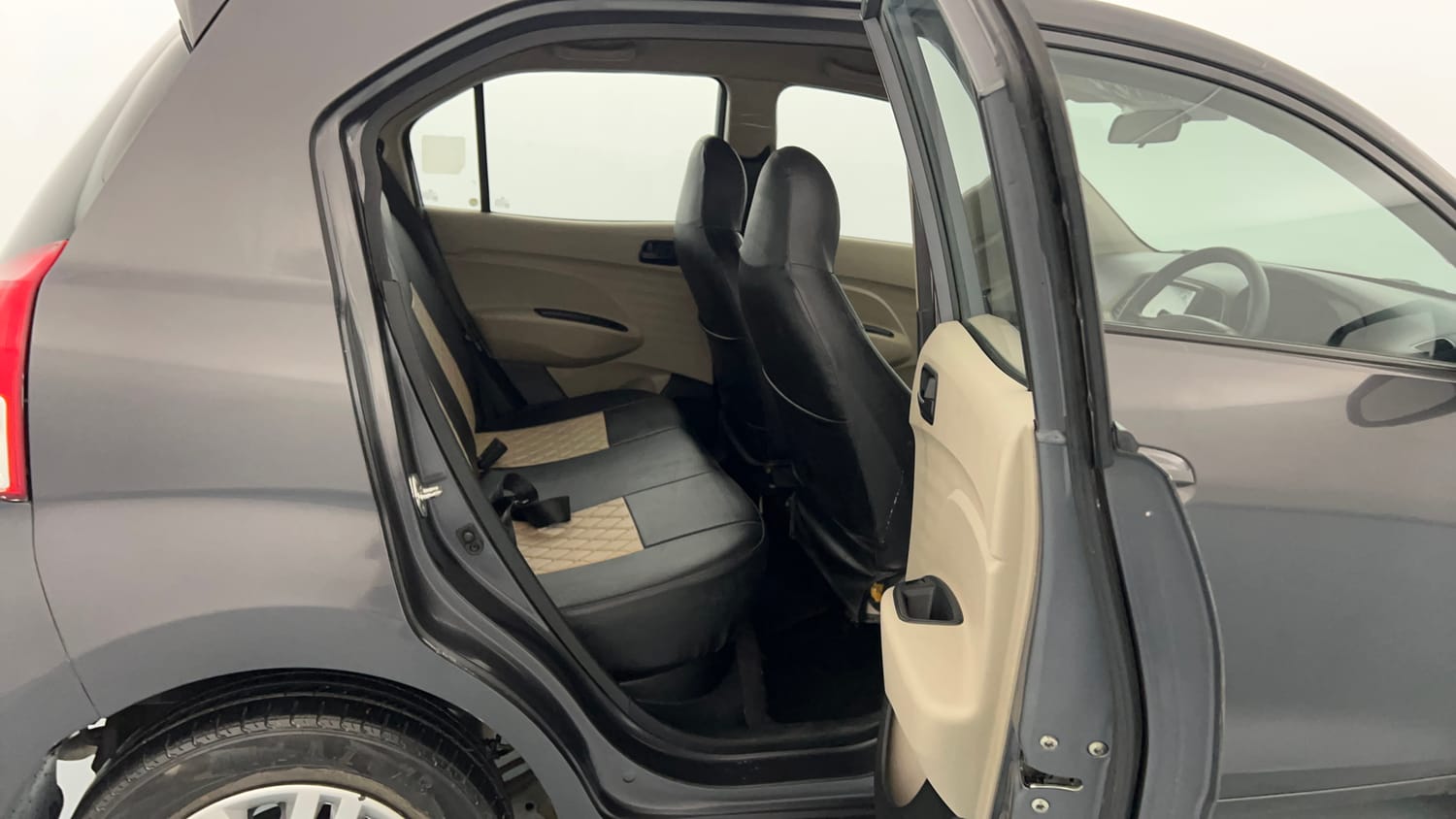 Used 2020 Hyundai Santro Sportz Petrol Manual interior RIGHT SIDE REAR DOOR CABIN VIEW