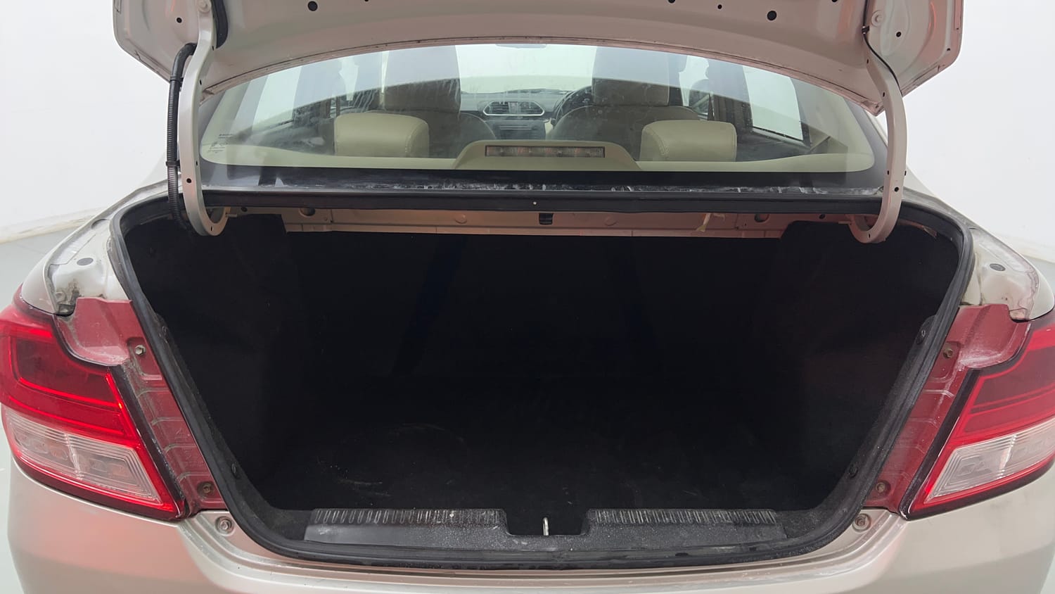 Used 2017 Maruti Suzuki Dzire VXi AMT Petrol Automatic interior DICKY INSIDE VIEW