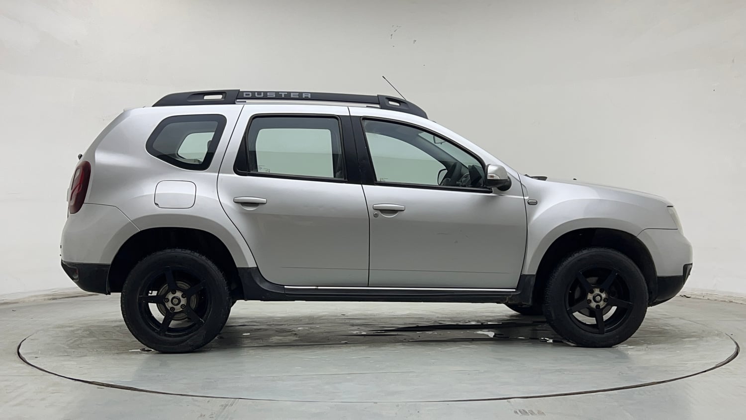 Used 2016 Renault Duster RXL Petrol Petrol Manual exterior RIGHT SIDE VIEW