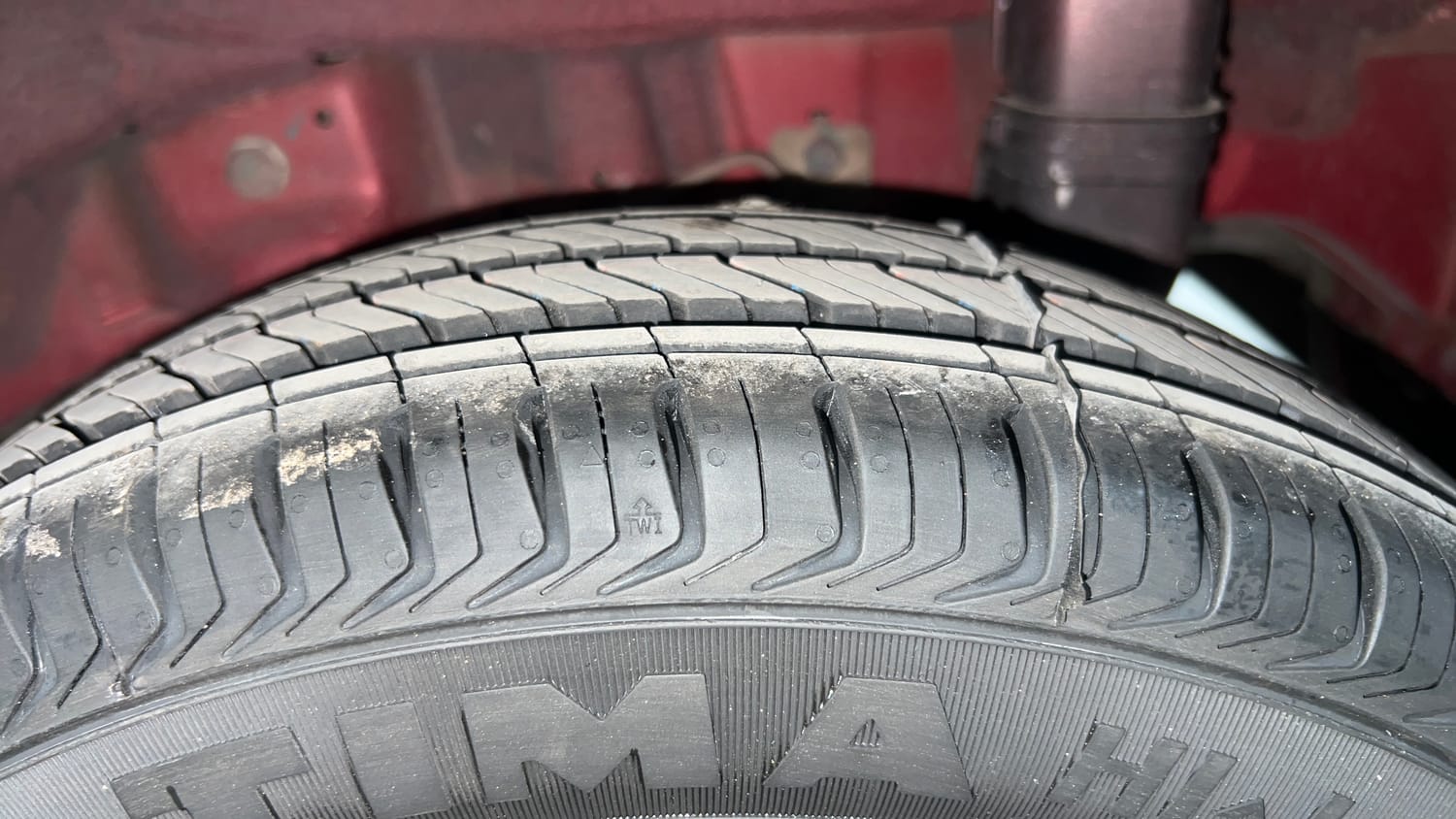 Used 2016 Hyundai Eon Era + AirBag Petrol Manual tyres LEFT REAR TYRE TREAD VIEW