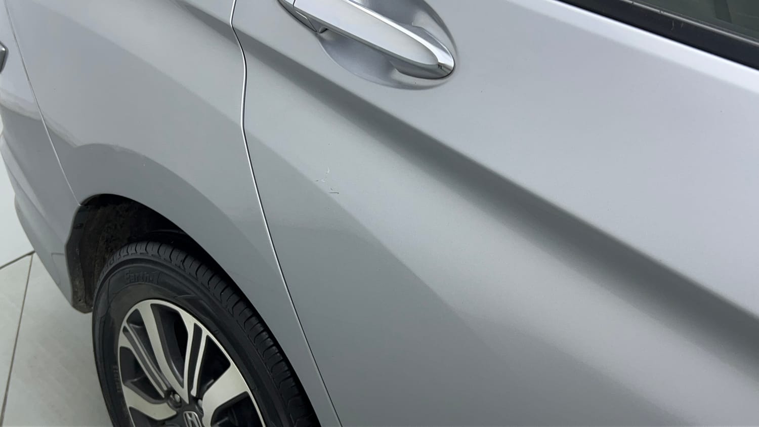 Used 2019 Honda City V Petrol Petrol Manual dents MINOR SCRATCH