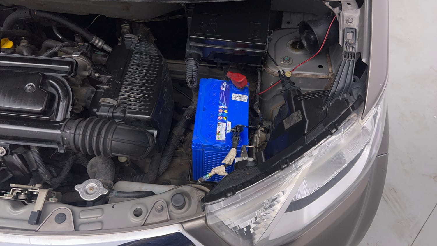 Used 2016 Datsun Redi-GO T Petrol Manual engine ENGINE LEFT SIDE VIEW