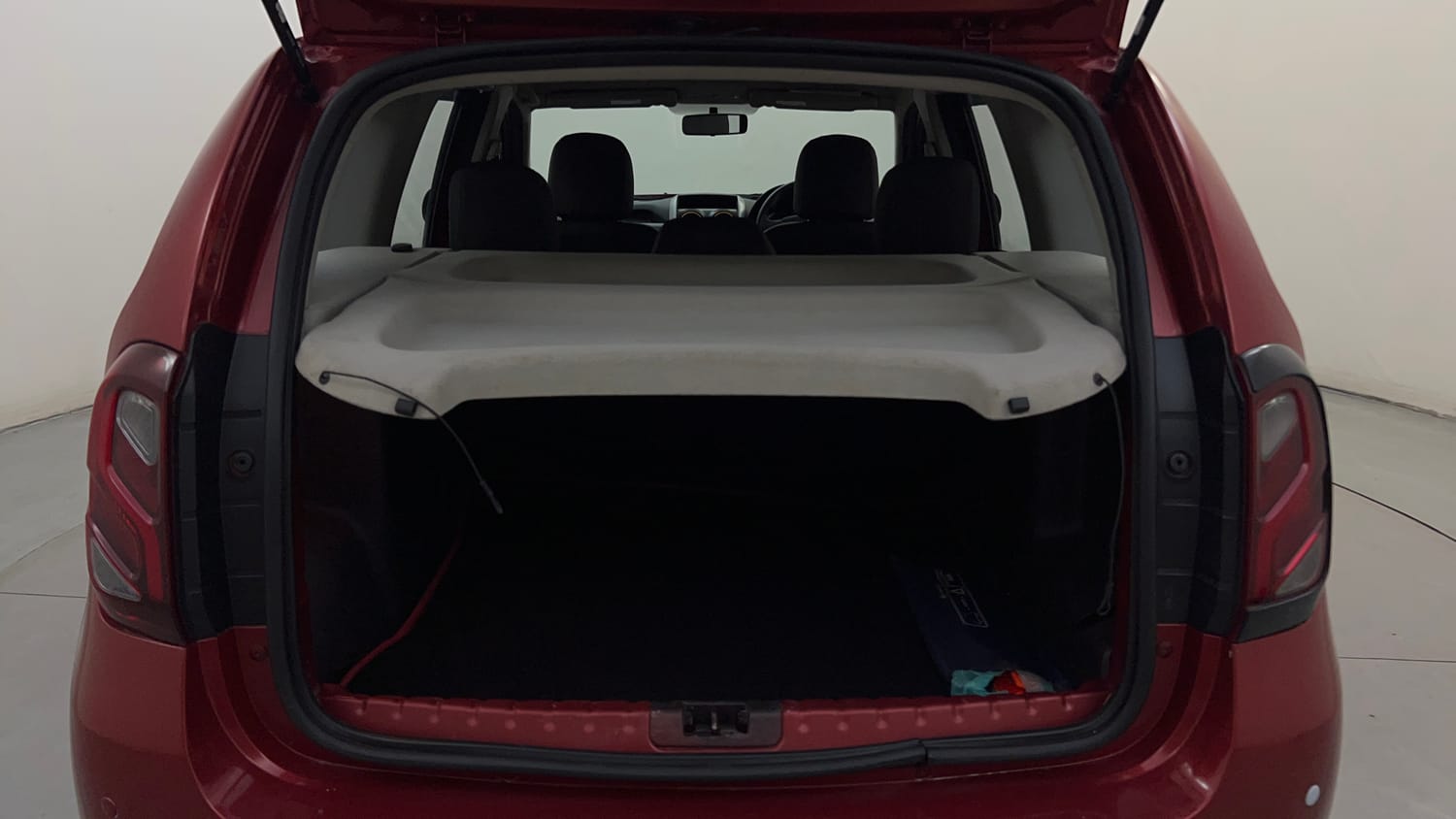 Used 2018 Renault Duster RXS CVT Petrol Automatic interior DICKY INSIDE VIEW