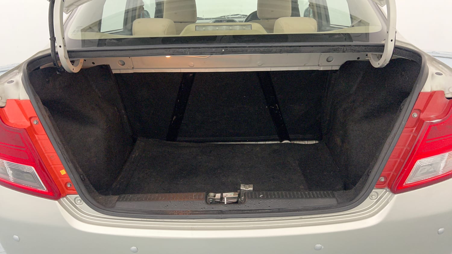 Used 2018 Maruti Suzuki Dzire VXi AMT Petrol Automatic interior DICKY INSIDE VIEW
