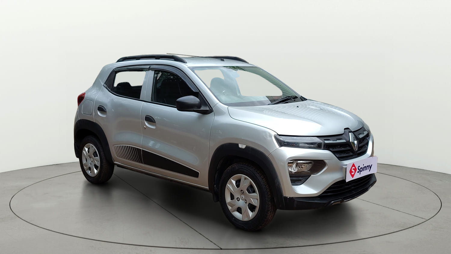 Used 2020 Renault Kwid RXT Petrol Manual exterior RIGHT FRONT CORNER VIEW