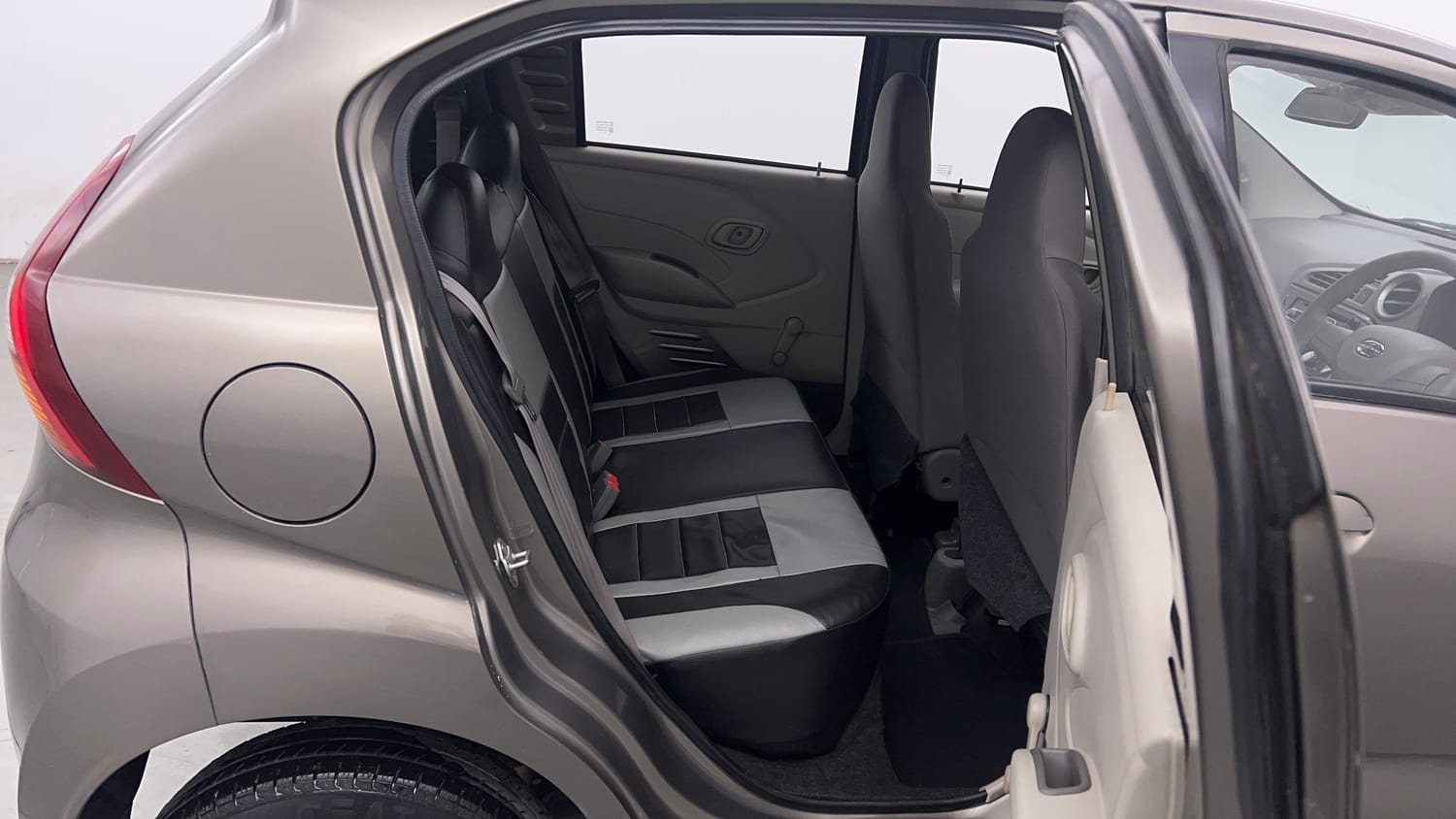 Used 2016 Datsun Redi-GO T Petrol Manual interior RIGHT SIDE REAR DOOR CABIN VIEW