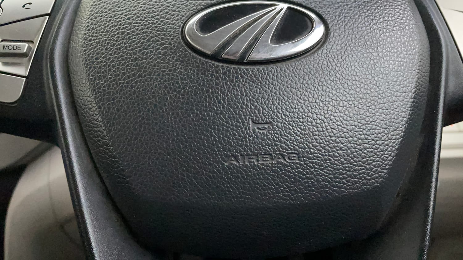 Used 2021 Mahindra XUV 300 W6 1.2 Petrol Petrol Manual top_features Airbags