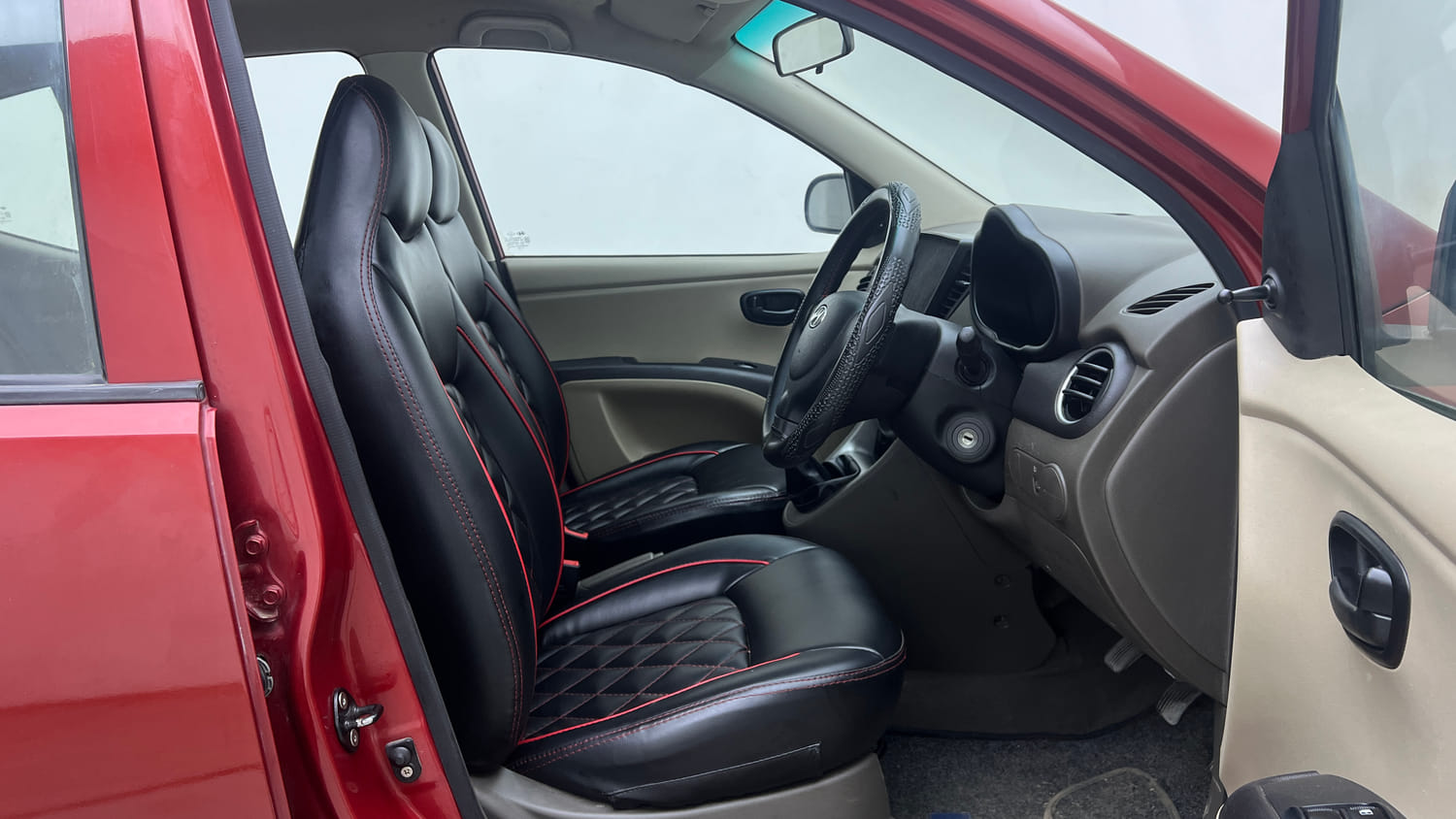 Used 2012 Hyundai i10 Era 1.1 iRDE2 Petrol Manual interior RIGHT SIDE FRONT DOOR CABIN VIEW