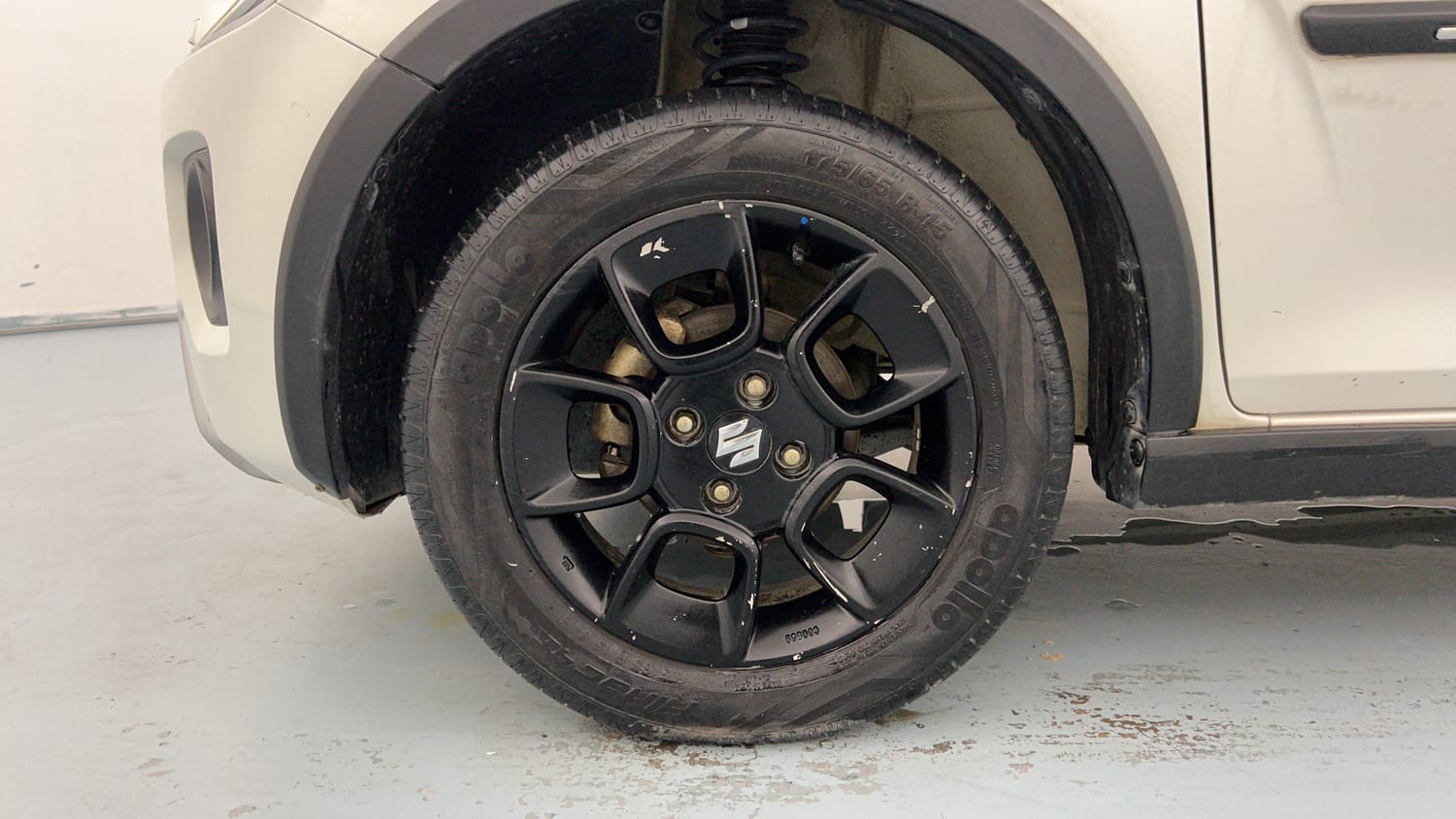 Used 2021 Maruti Suzuki Ignis Alpha 1.2 MT Petrol Manual tyres LEFT FRONT TYRE RIM VIEW