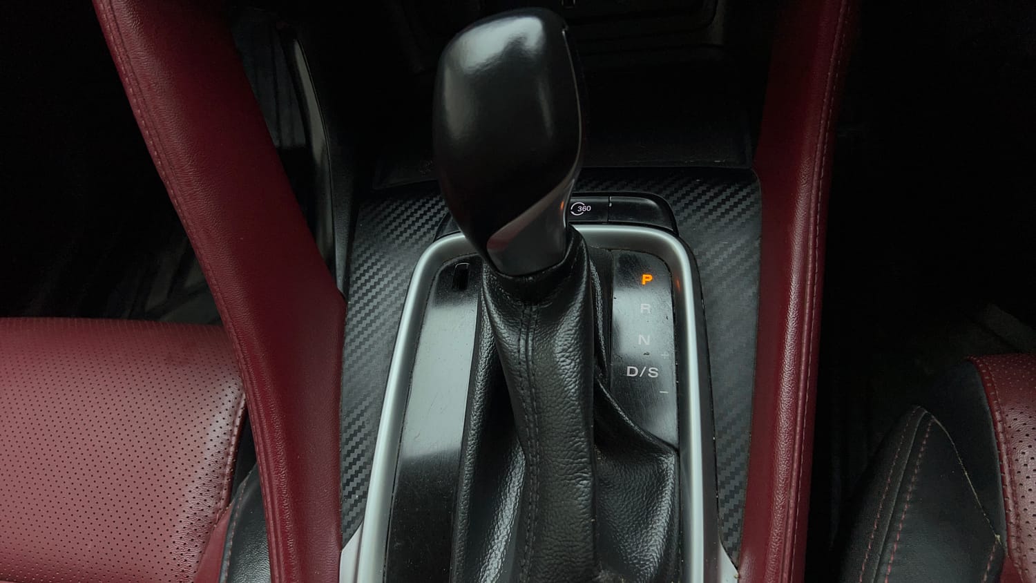 Used 2023 MG Motors Astor Savvy 1.3 Turbo AT S Red Petrol Automatic interior GEAR  KNOB VIEW