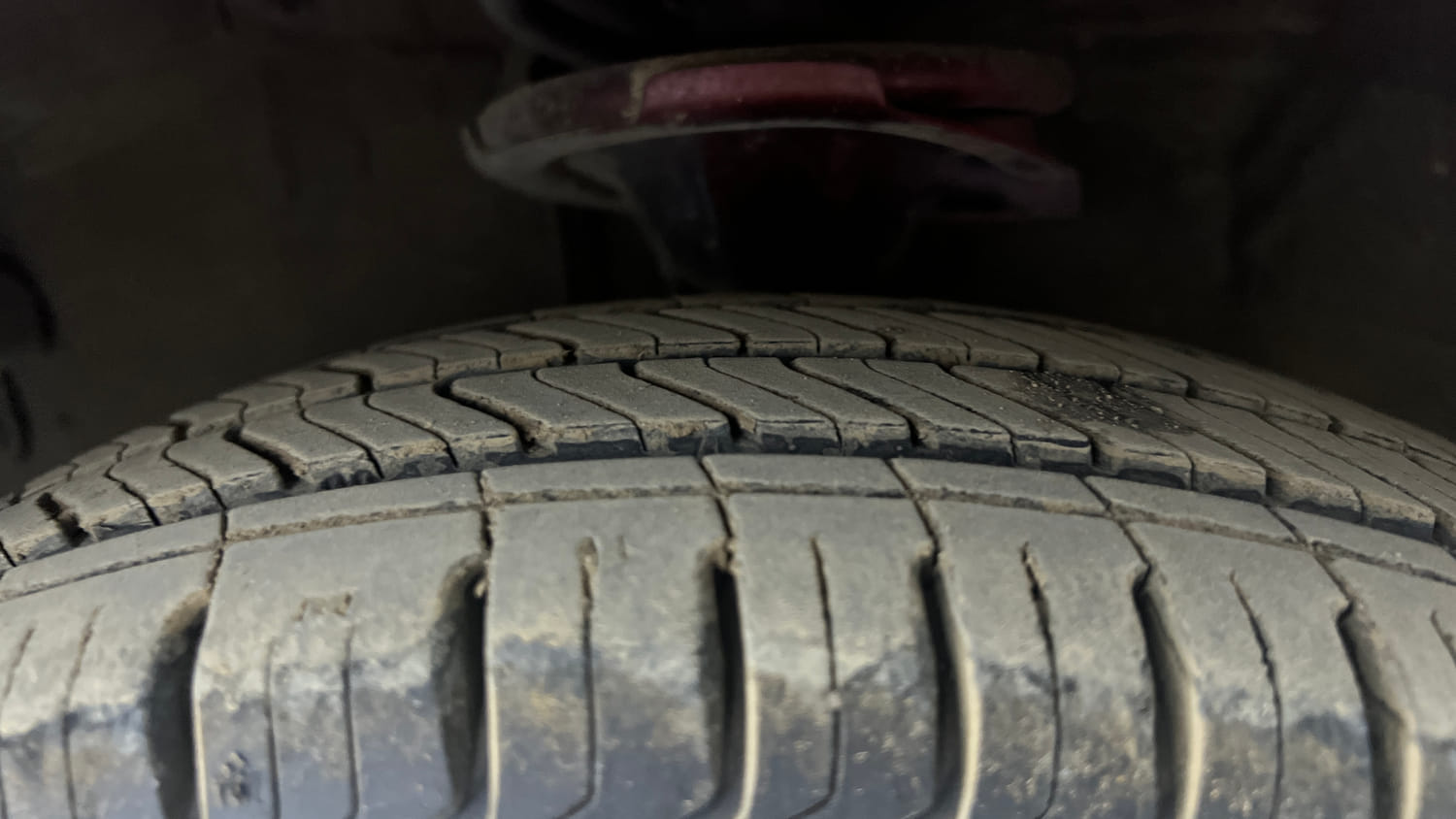 Used 2012 Hyundai i10 Era 1.1 iRDE2 Petrol Manual tyres LEFT FRONT TYRE TREAD VIEW