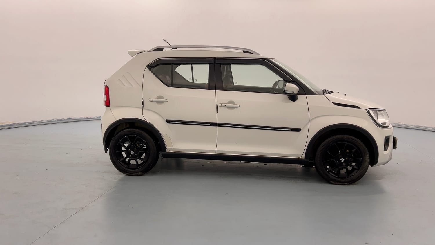 Used 2021 Maruti Suzuki Ignis Alpha 1.2 MT Petrol Manual exterior RIGHT SIDE VIEW