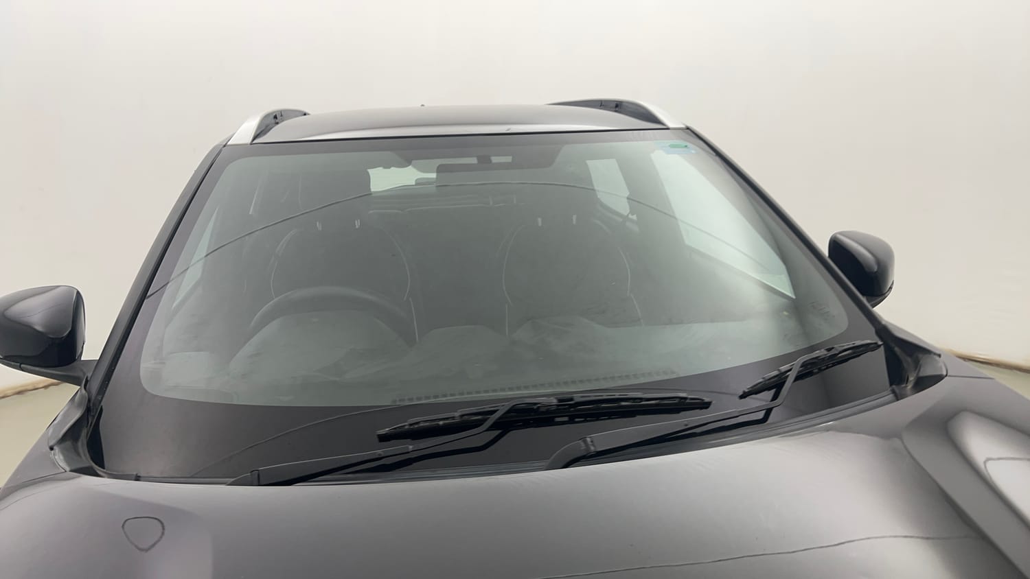 Used 2022 Nissan Magnite XV Petrol Manual exterior FRONT WINDSHIELD VIEW