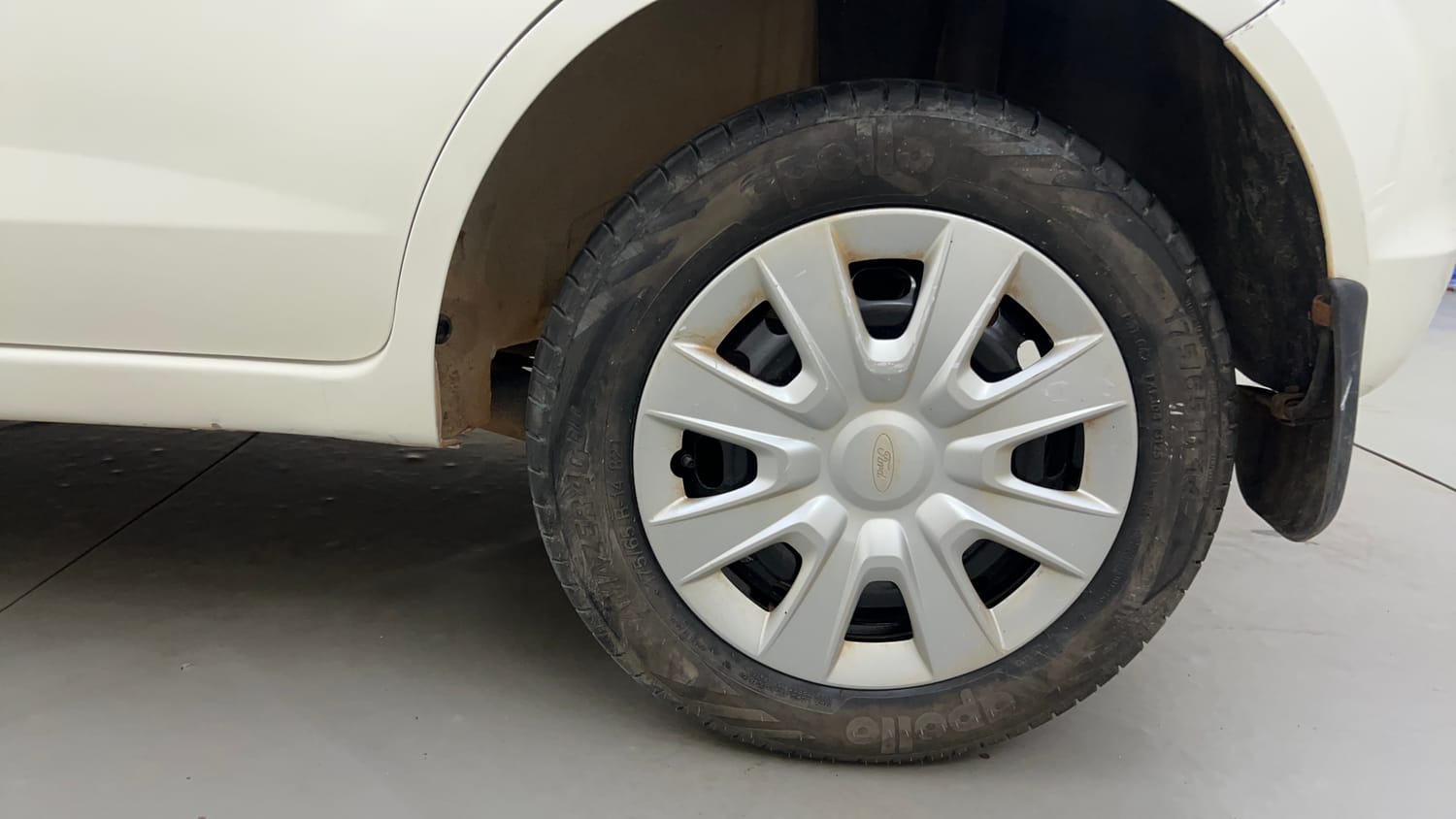 Used 2013 Ford Figo Duratorq Diesel EXI 1.4 Diesel Manual tyres LEFT REAR TYRE RIM VIEW