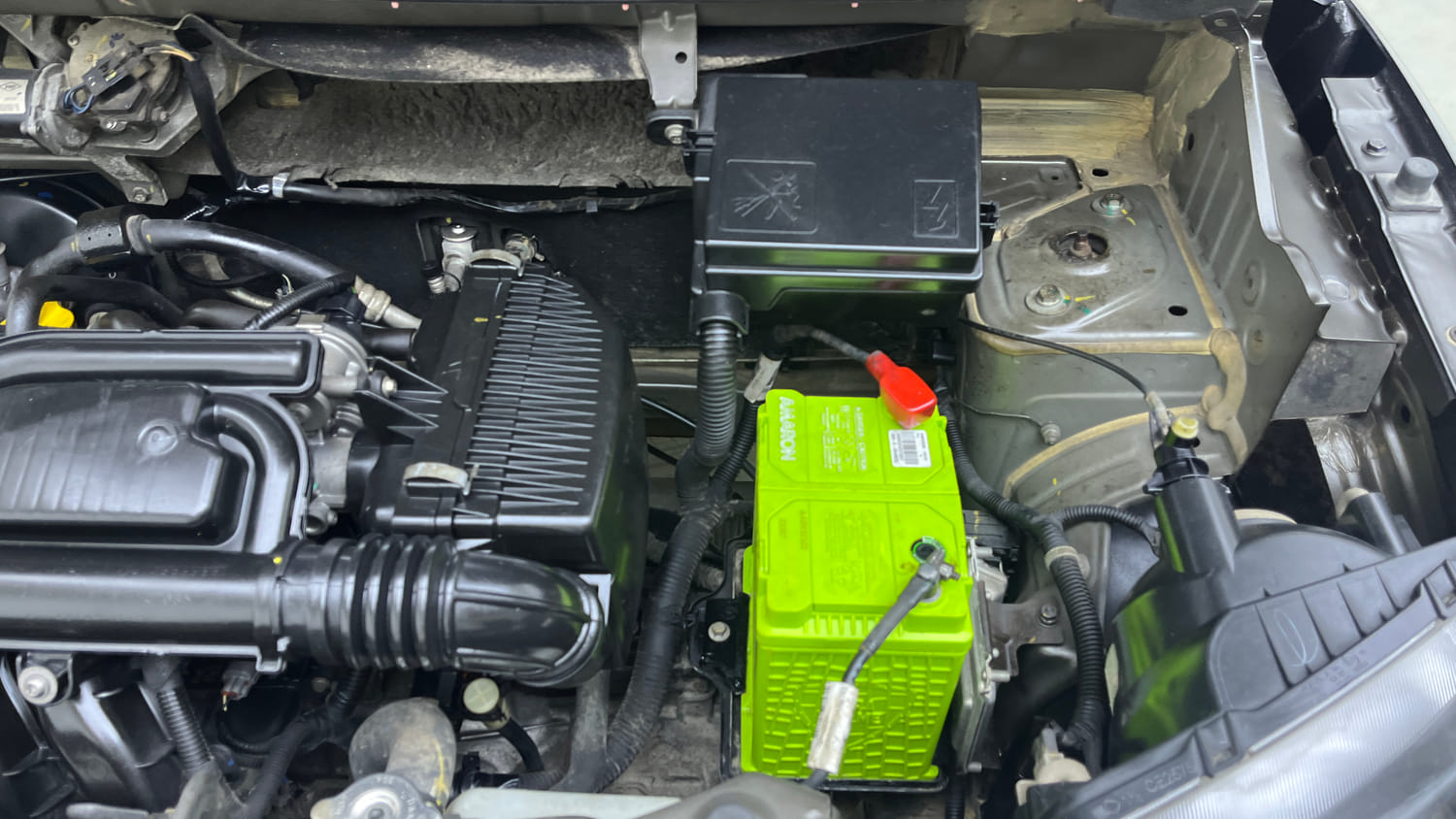 Used 2018 Renault Kwid RXT Opt Petrol Manual engine ENGINE LEFT SIDE VIEW