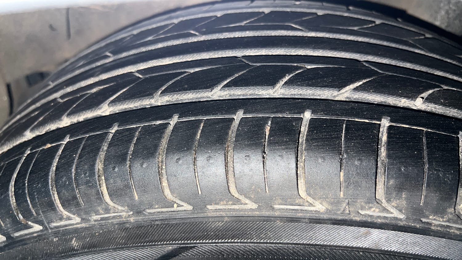 Used 2019 Honda City V Petrol Petrol Manual tyres LEFT REAR TYRE TREAD VIEW