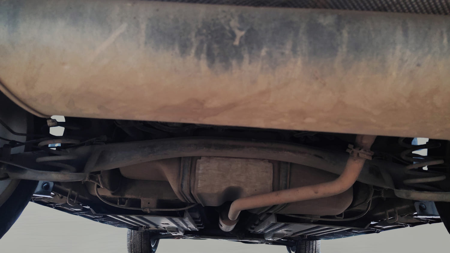 Used 2023 Maruti Suzuki Brezza ZXi Plus Petrol Manual extra REAR UNDERBODY VIEW (TAKEN FROM REAR)