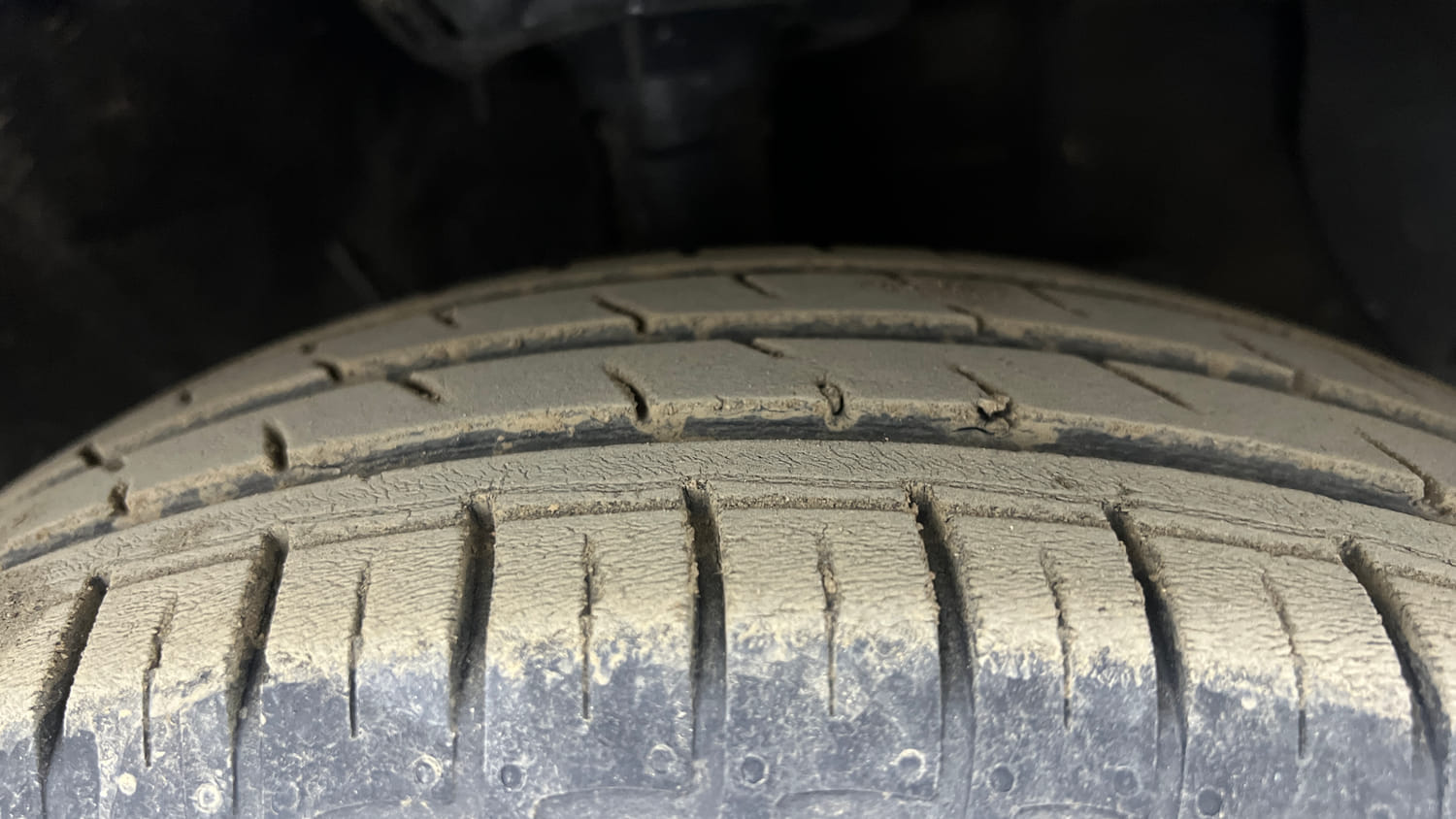 Used 2021 Hyundai Grand i10 Nios Sportz 1.2 Kappa VTVT Petrol Manual tyres RIGHT FRONT TYRE TREAD VIEW