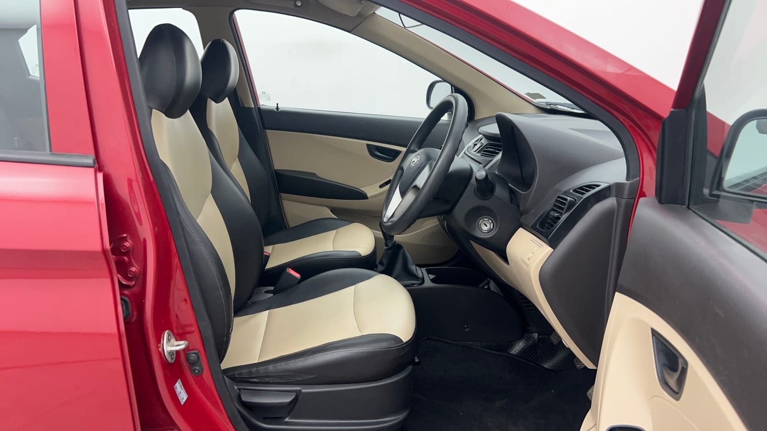 Used 2016 Hyundai Eon Era + AirBag Petrol Manual interior RIGHT SIDE FRONT DOOR CABIN VIEW