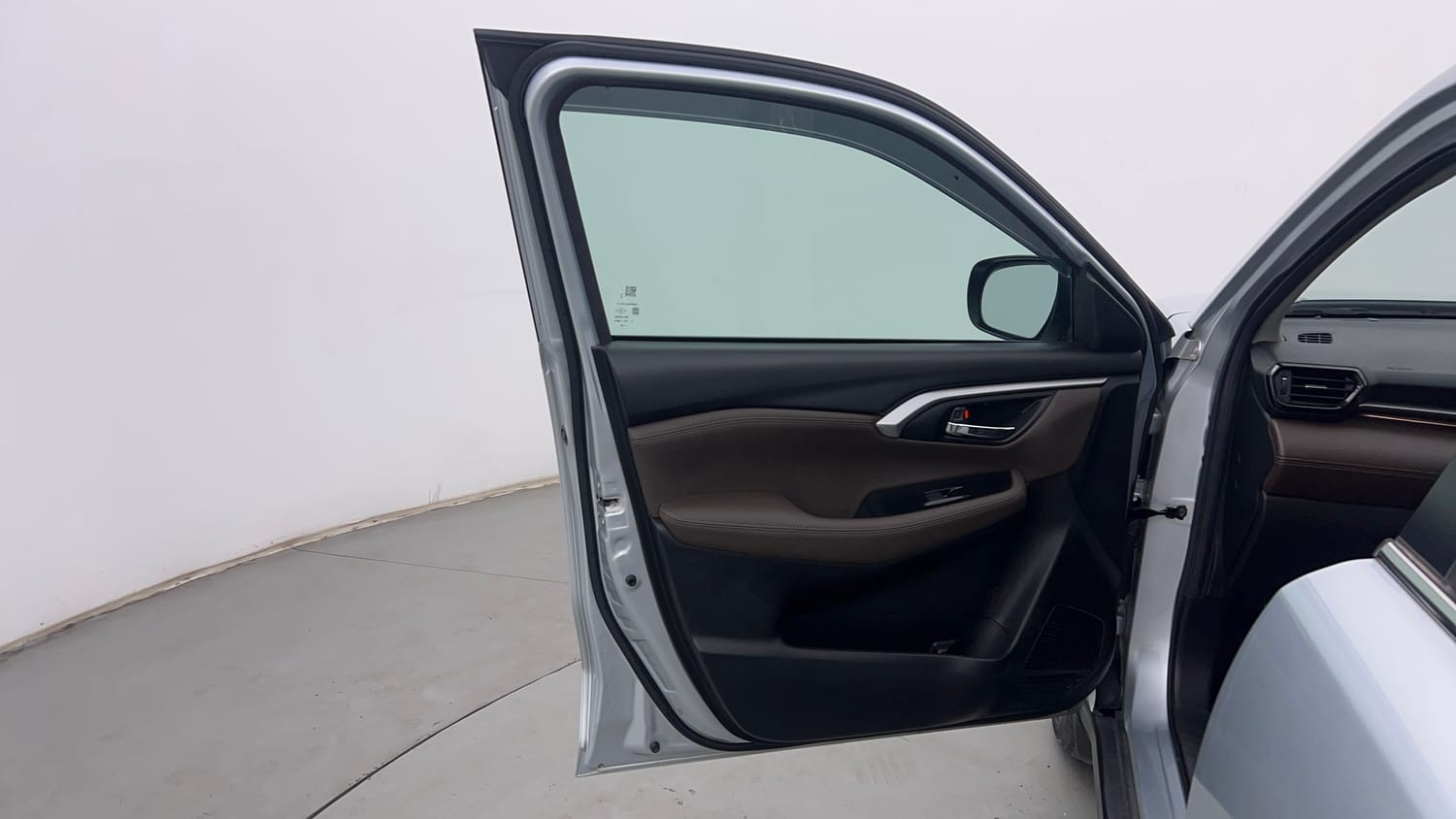 Used 2024 Toyota Urban Cruiser Hyryder G Hybrid Hybrid Automatic interior LEFT FRONT DOOR OPEN VIEW