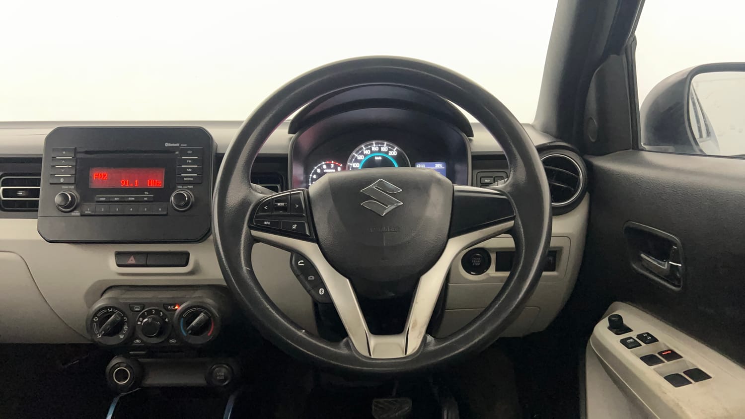 Used 2018 Maruti Suzuki Ignis [2017-2020] Zeta AMT Petrol Dual Tone Petrol Automatic interior STEERING VIEW