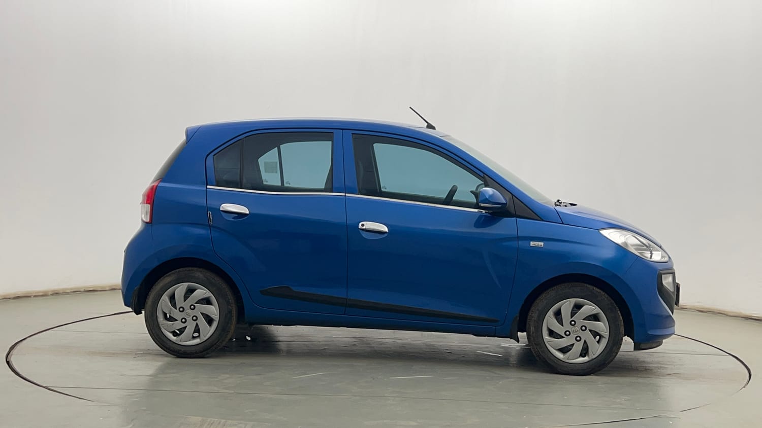 Used 2019 Hyundai Santro Sportz AMT Petrol Automatic exterior RIGHT SIDE VIEW