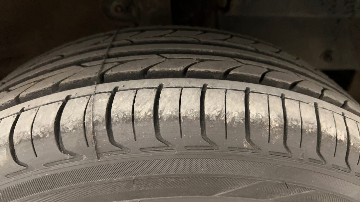 Used 2016 Mahindra KUV100 K6 6 STR Petrol Manual tyres RIGHT FRONT TYRE TREAD VIEW