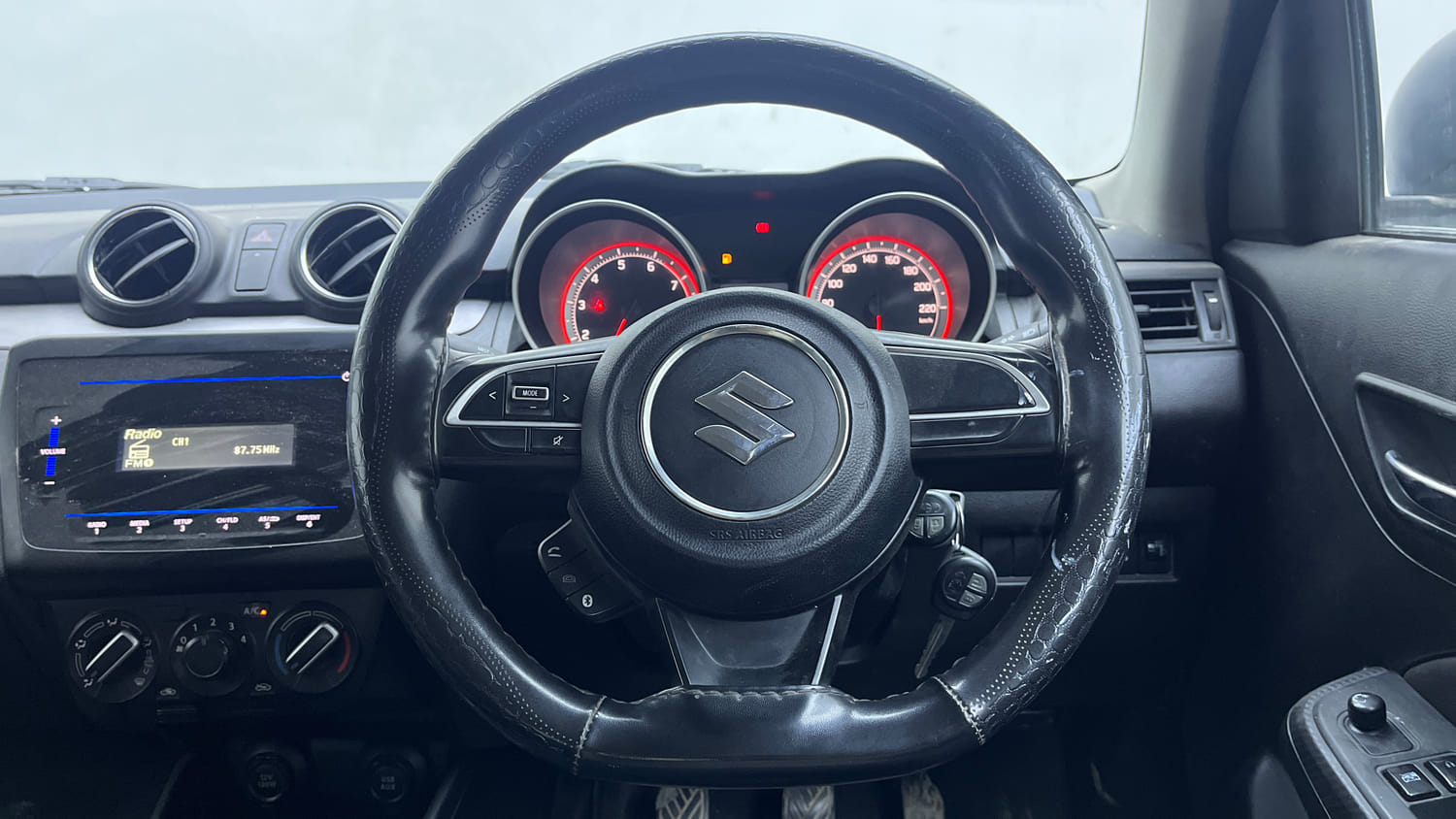 Used 2024 Maruti Suzuki Swift VXi Petrol Manual interior STEERING VIEW