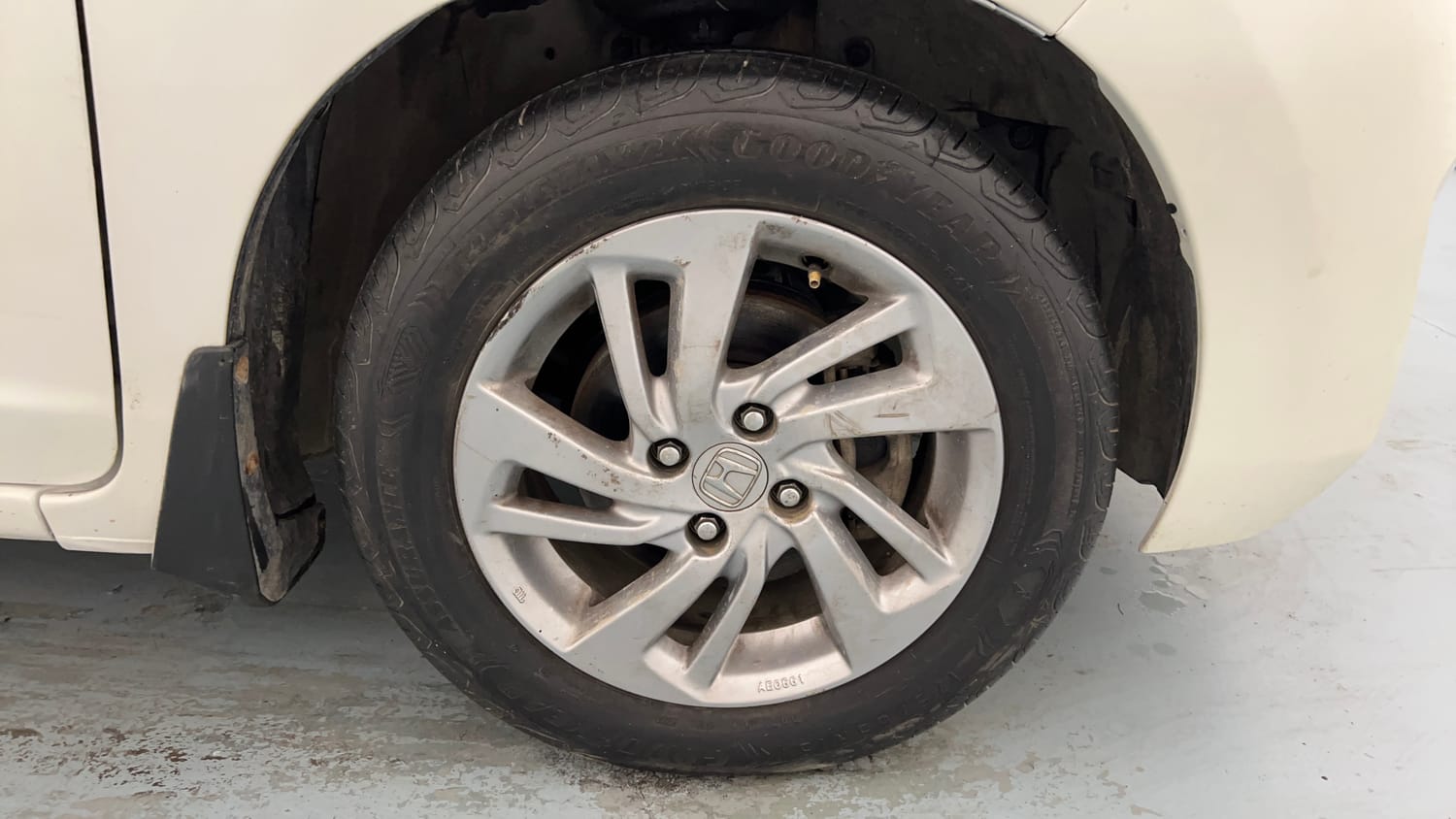 Used 2018 Honda Jazz V Petrol Petrol Manual tyres RIGHT FRONT TYRE RIM VIEW