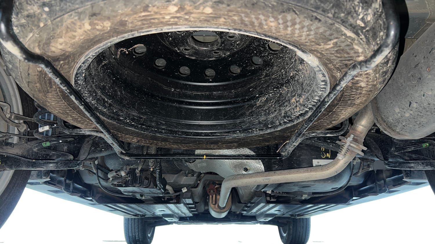 Used 2025 Toyota Urban Cruiser Hyryder V Hybrid Hybrid Automatic extra REAR UNDERBODY VIEW (TAKEN FROM REAR)