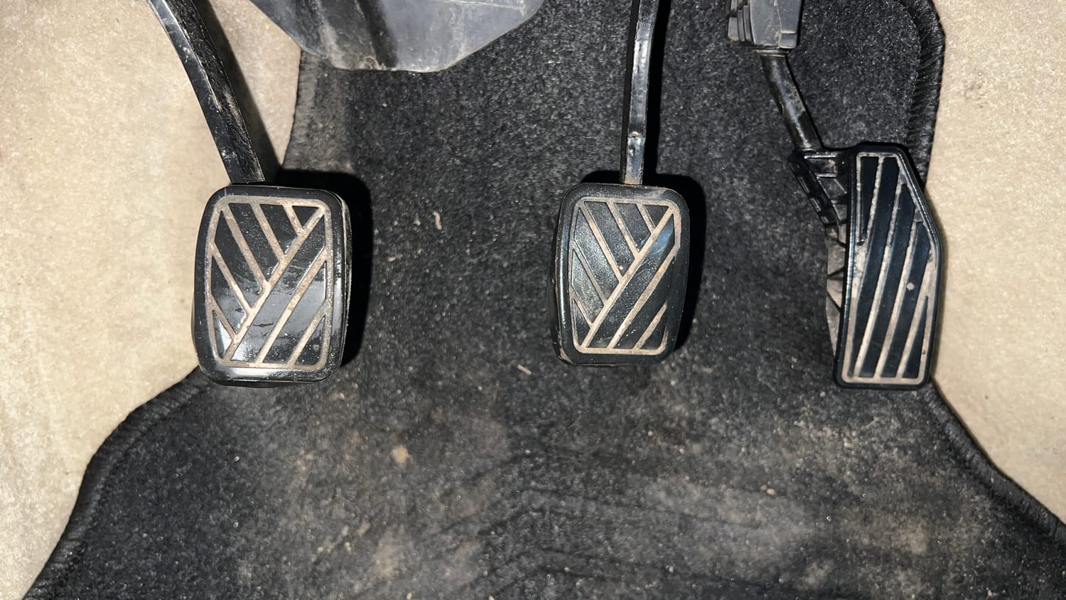 Used 2019 Maruti Suzuki New Ertiga ZXi Plus Petrol Manual interior PEDALS VIEW