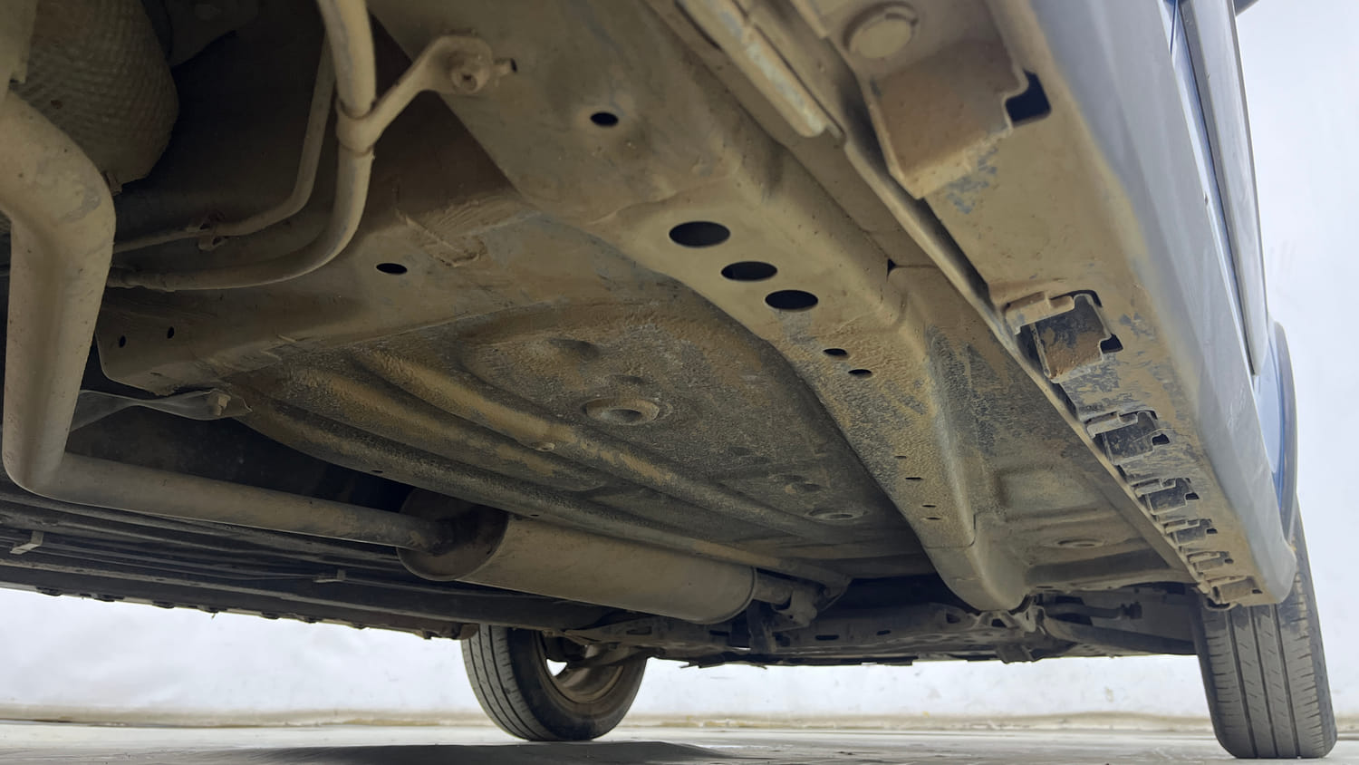 Used 2018 Maruti Suzuki Ignis Zeta 1.2 AMT Petrol Automatic extra REAR RIGHT UNDERBODY VIEW
