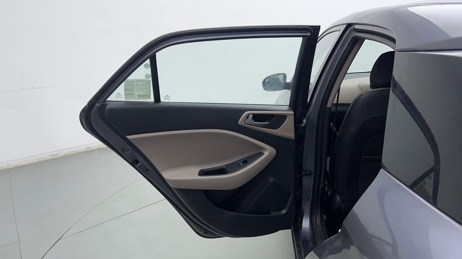 Used 2018 Hyundai Elite i20 Magna Executive 1.2 Petrol Manual interior LEFT REAR DOOR OPEN VIEW