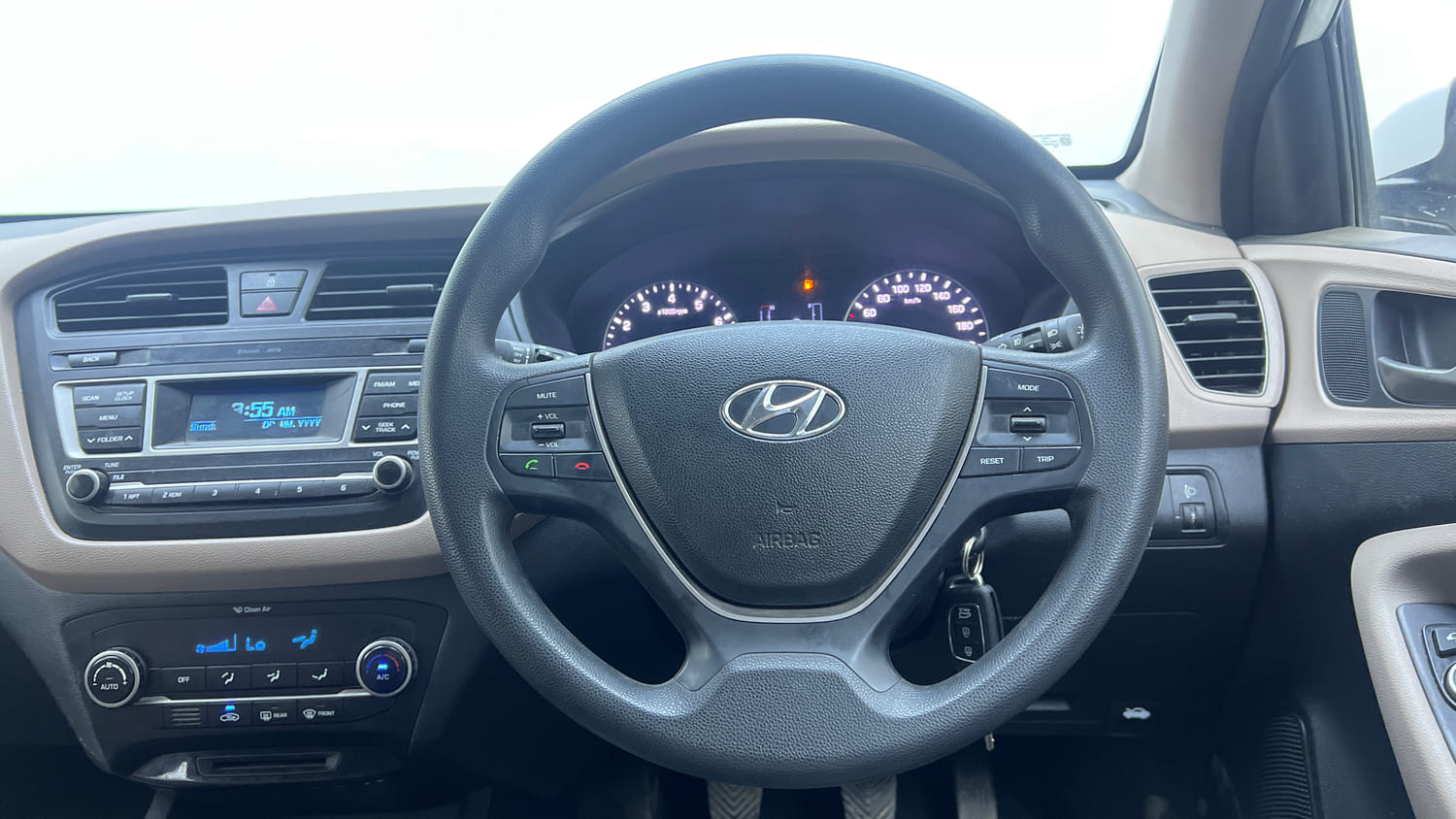 Used 2017 Hyundai Elite i20 Sportz 1.2 Petrol Manual interior STEERING VIEW