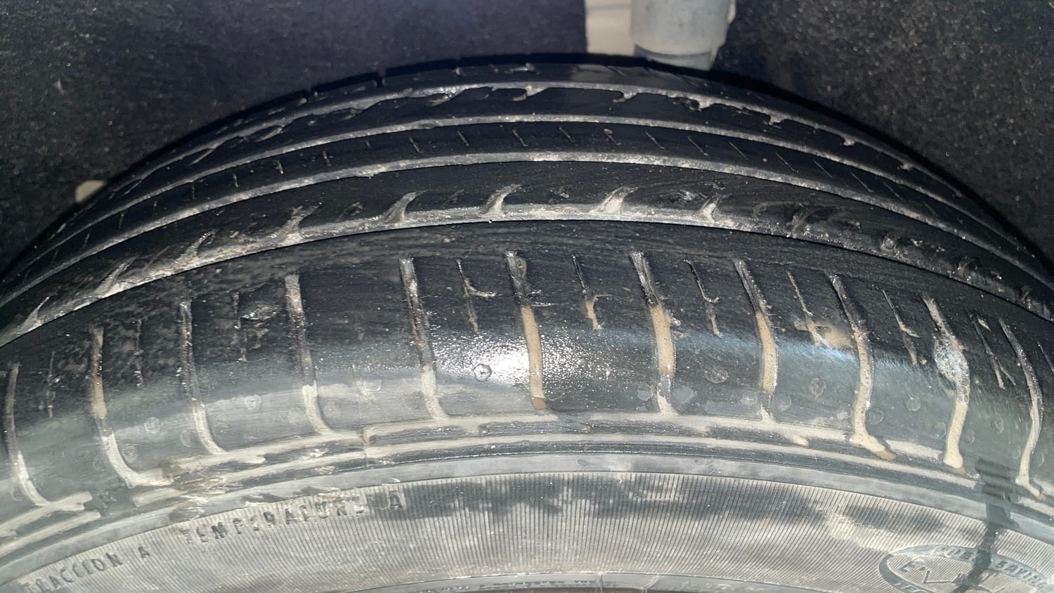Used 2015 Ford EcoSport Trend 1.5 Ti-VCT Petrol Manual tyres LEFT REAR TYRE TREAD VIEW