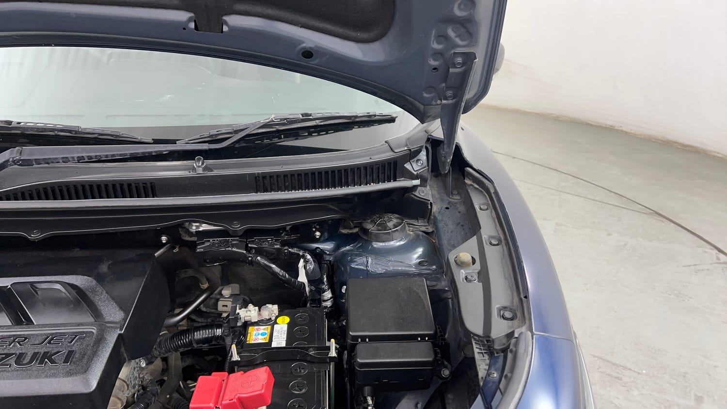 Used 2024 Maruti Suzuki Fronx Alpha 1.0L Turbo MT Petrol Manual engine ENGINE LEFT SIDE HINGE & APRON VIEW