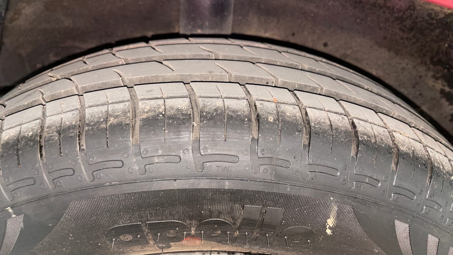 Used 2014 Hyundai Grand i10 Magna 1.2 Kappa VTVT Petrol Manual tyres RIGHT REAR TYRE TREAD VIEW