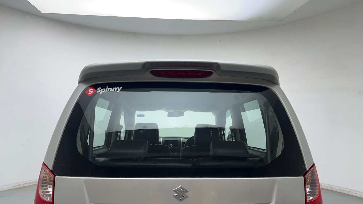 Used 2015 Maruti Suzuki Wagon R LXI Petrol Manual exterior BACK WINDSHIELD VIEW