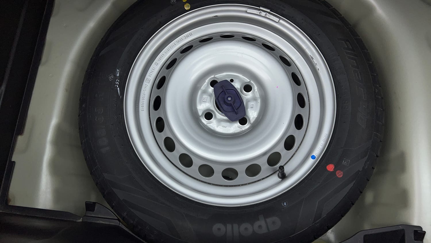 Used 2024 Maruti Suzuki Swift LXi Petrol Manual tyres SPARE TYRE VIEW