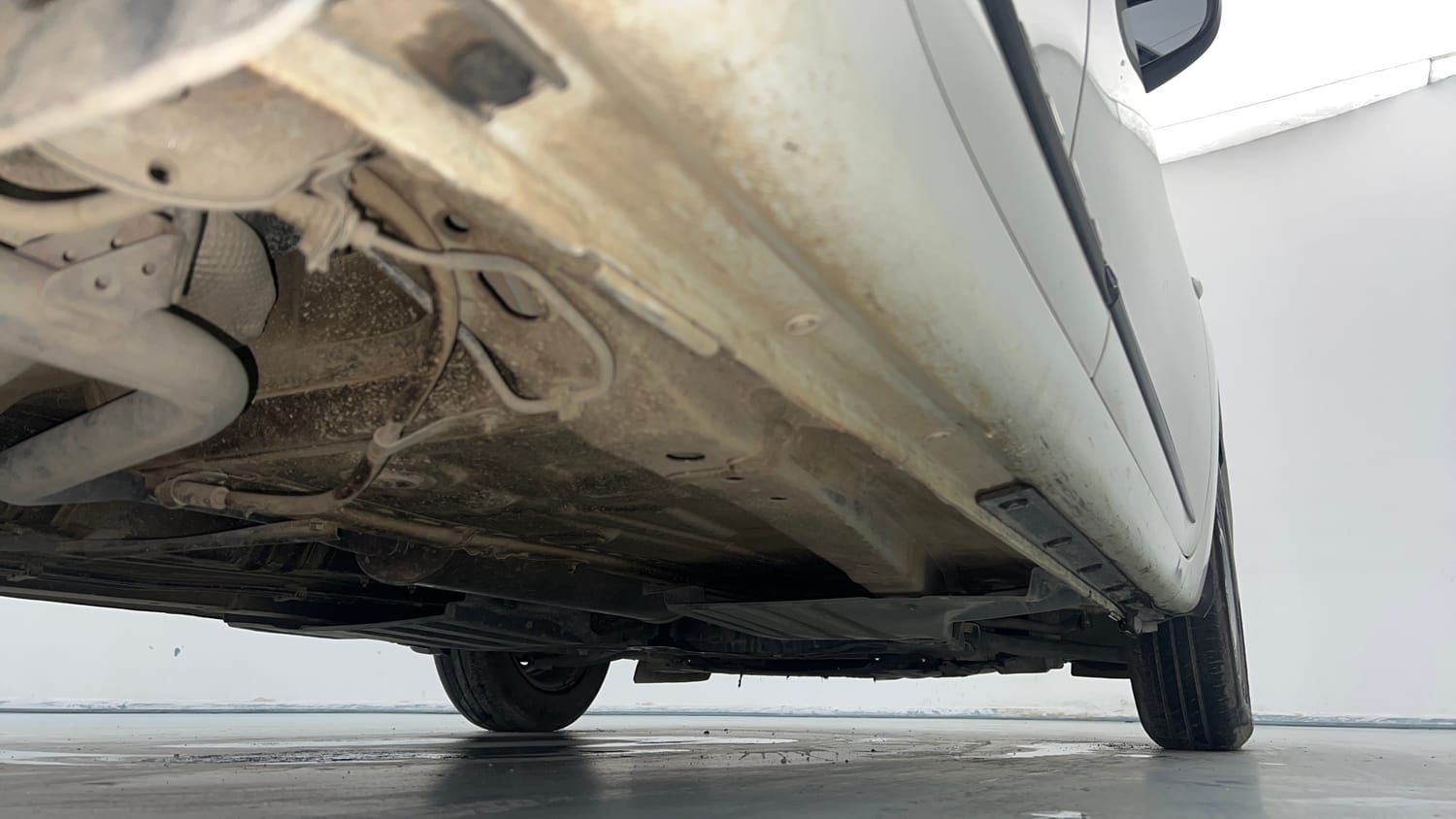 Used 2025 Maruti Suzuki Swift LXi Petrol Manual extra REAR RIGHT UNDERBODY VIEW