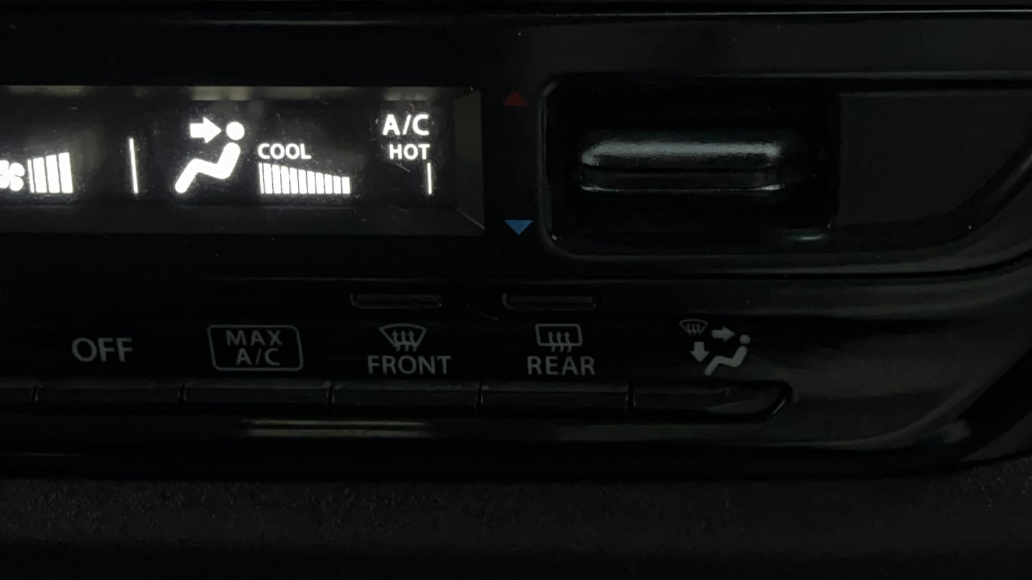 Used 2024 Maruti Suzuki Swift LXi Petrol Manual top_features Rear defogger