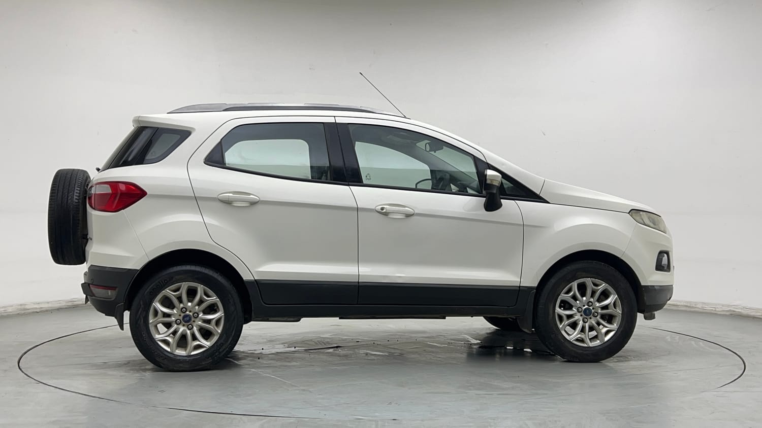 Used 2014 Ford EcoSport Titanium 1.5 Ti-VCT Petrol Manual exterior RIGHT SIDE VIEW