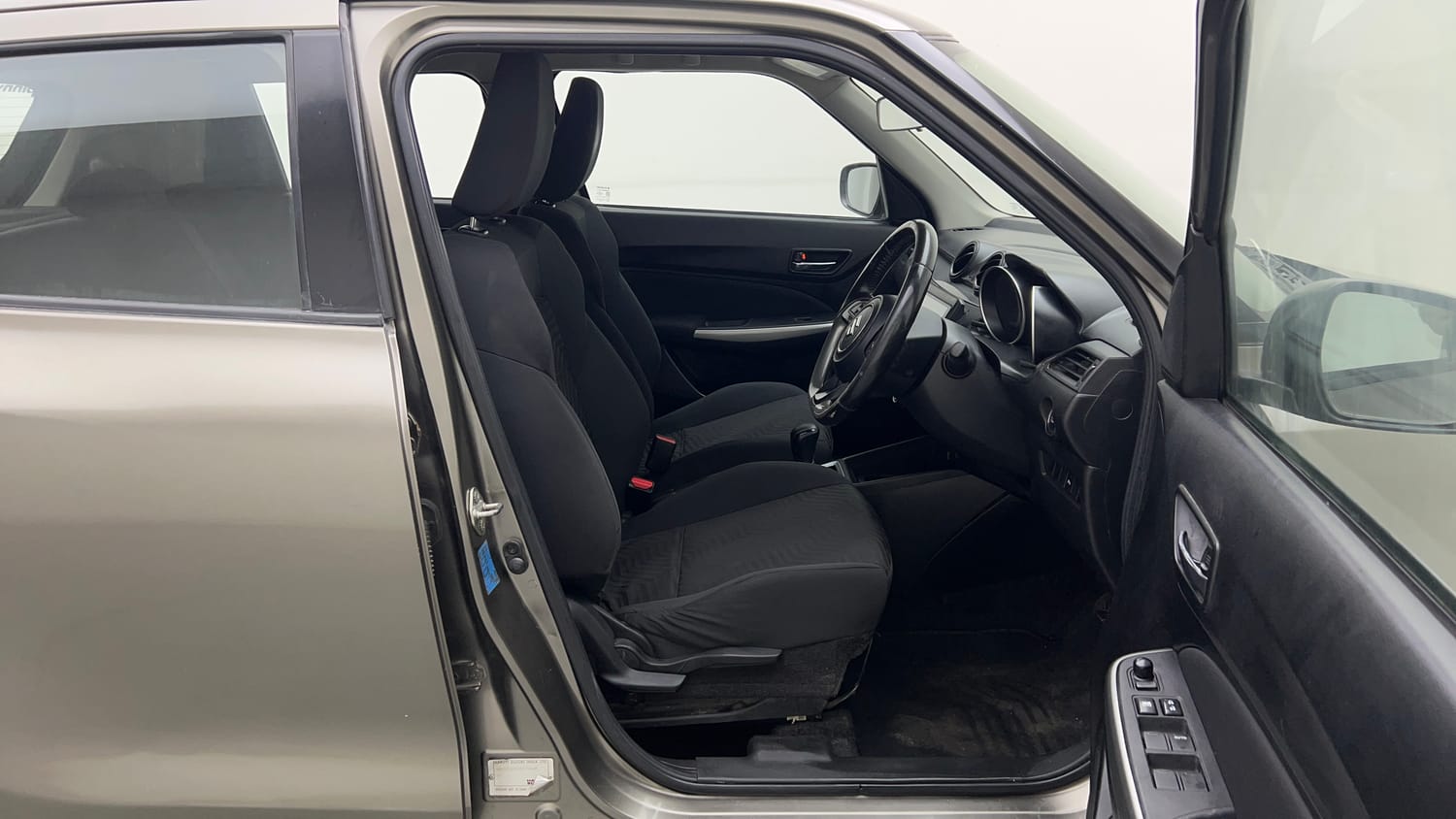 Used 2018 Maruti Suzuki Swift ZXi AMT Petrol Automatic interior RIGHT SIDE FRONT DOOR CABIN VIEW