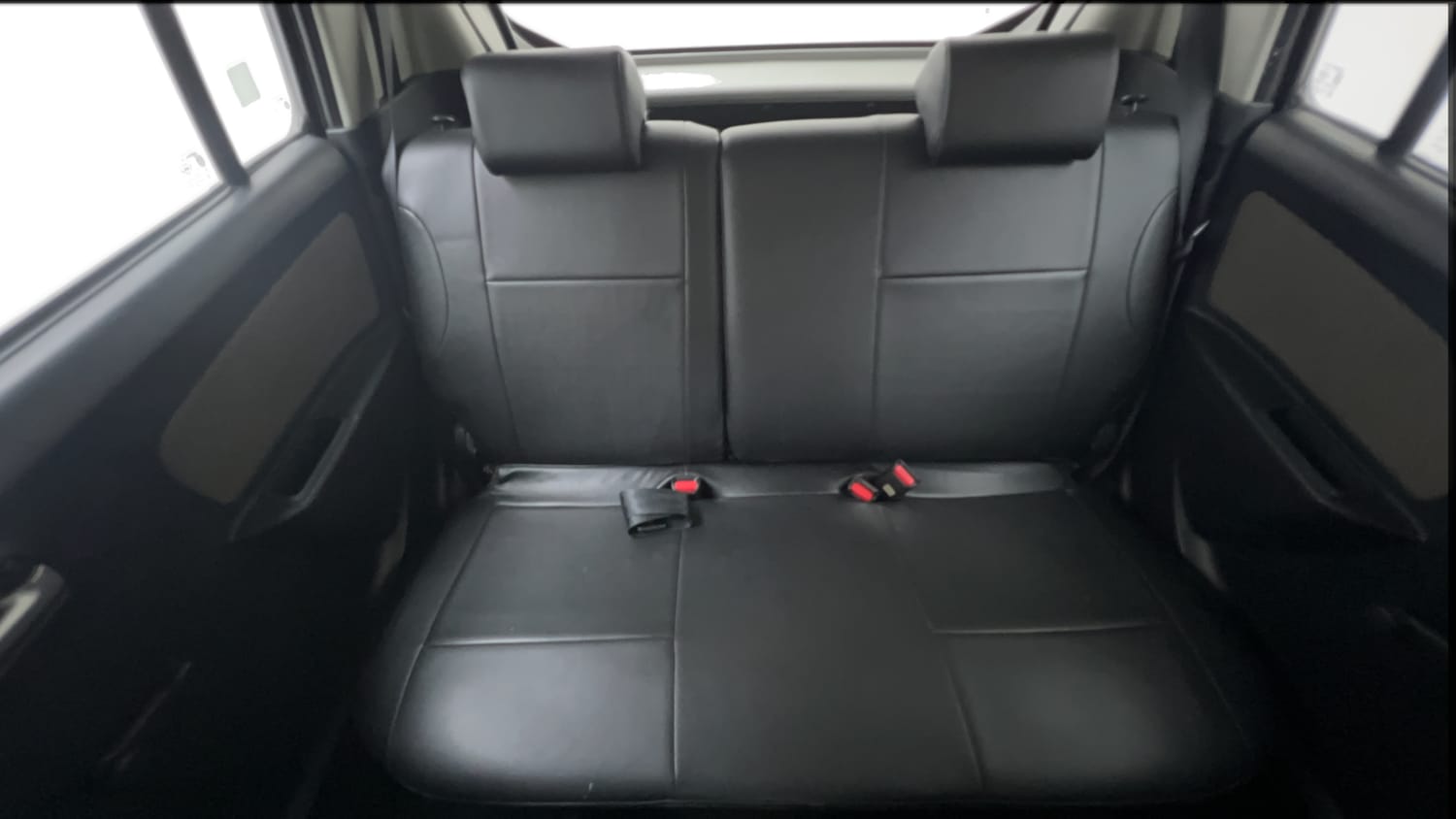 Used 2015 Maruti Suzuki Wagon R LXI Petrol Manual interior REAR SEAT CONDITION VIEW
