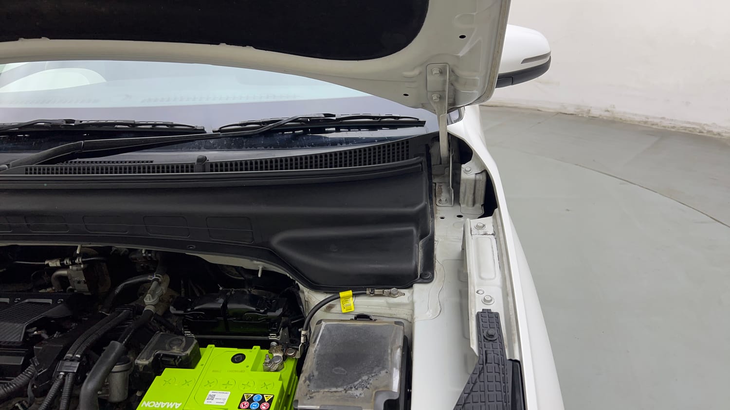 Used 2022 Hyundai Creta SX 1.5 Petrol Petrol Manual engine ENGINE LEFT SIDE HINGE & APRON VIEW