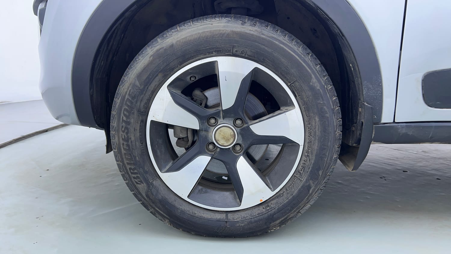 Used 2019 Tata Nexon XZA Plus Petrol Petrol Automatic tyres LEFT FRONT TYRE RIM VIEW