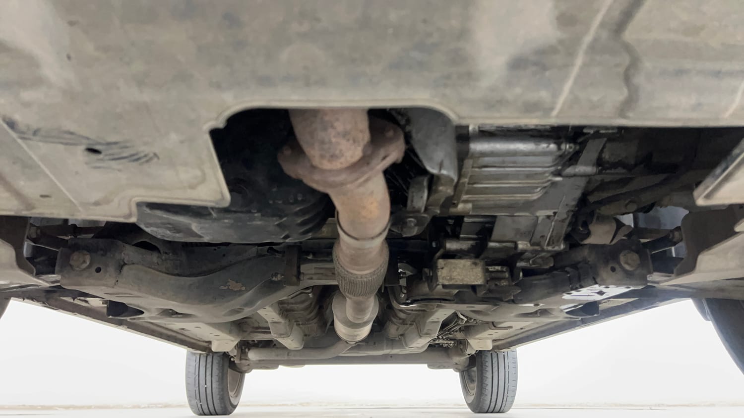 Used 2021 Tata Nexon XZA Plus (S) Petrol Automatic extra FRONT LEFT UNDERBODY VIEW
