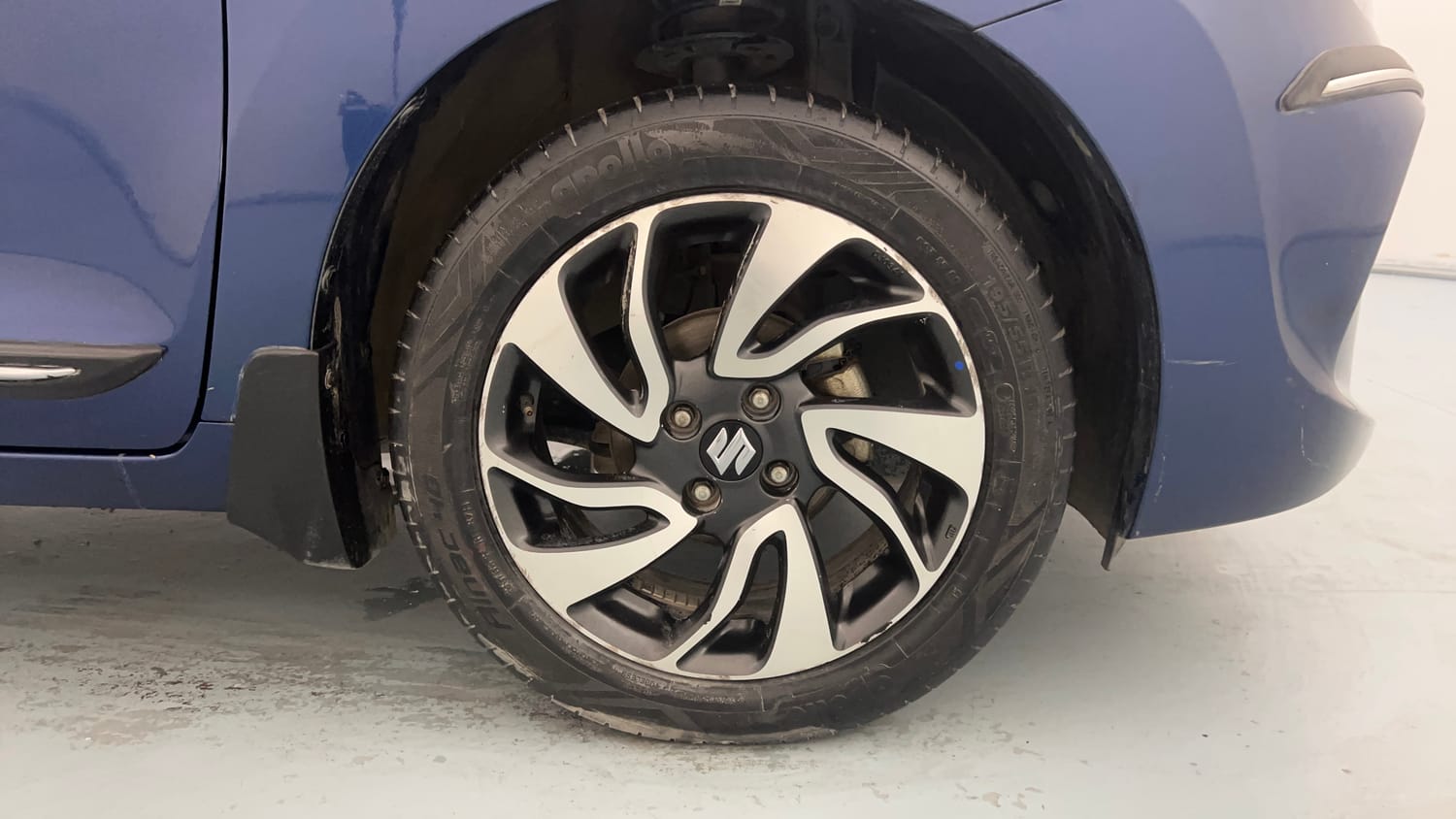 Used 2021 Maruti Suzuki Baleno Zeta Petrol Manual tyres RIGHT FRONT TYRE RIM VIEW